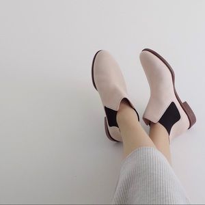 HOST PICK! 💕 Light Pink Leather Chelsea Boots